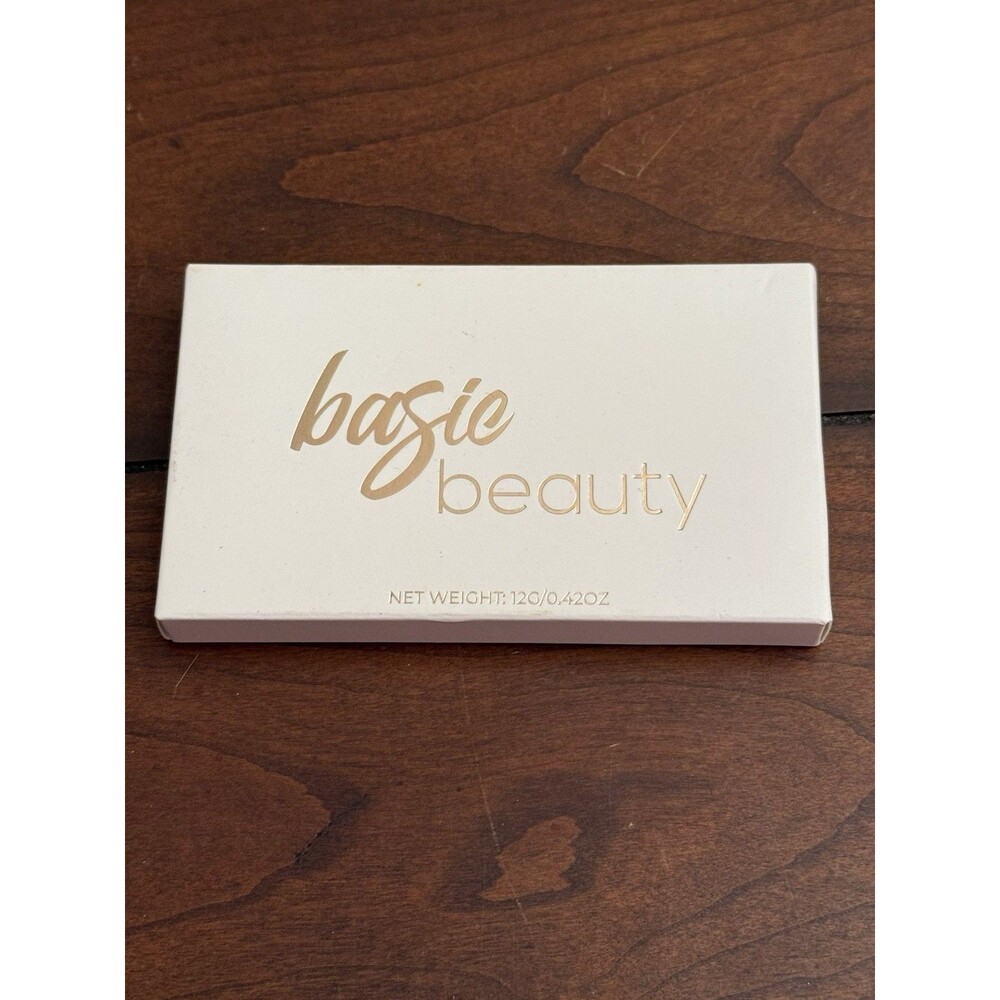 Basie Beauty Bronzy AF Bronze Bronzer Palette‎